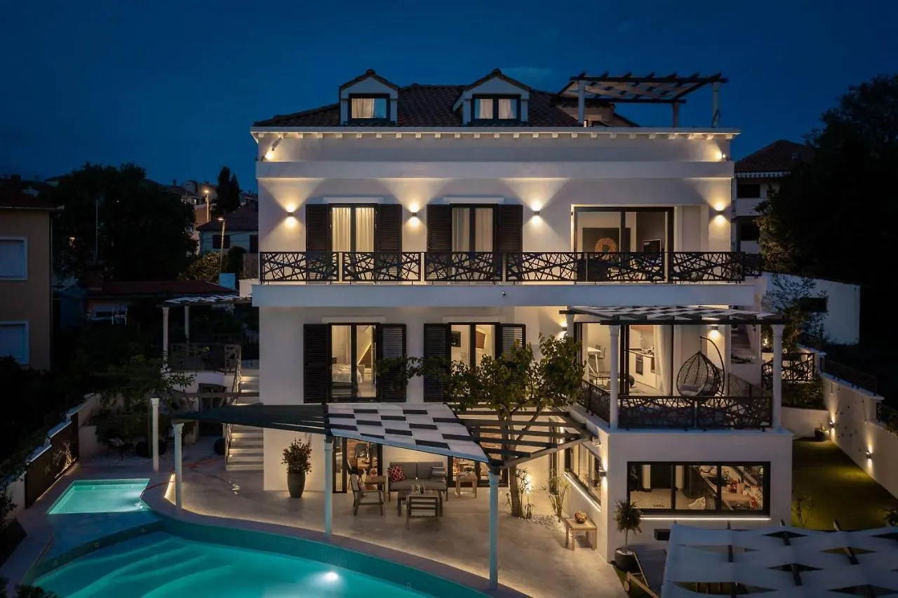 Magnificent Villa Scorpaena With Heated Swimming P Zadar