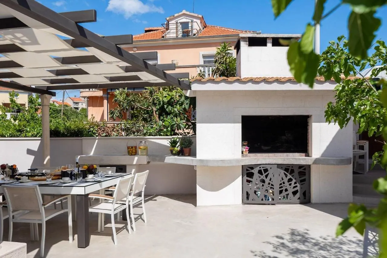 Magnificent Villa Scorpaena With Heated Swimming P Zadar