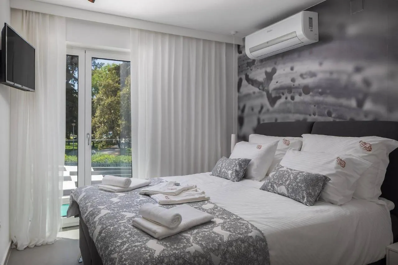 Magnificent Villa Scorpaena With Heated Swimming P Zadar