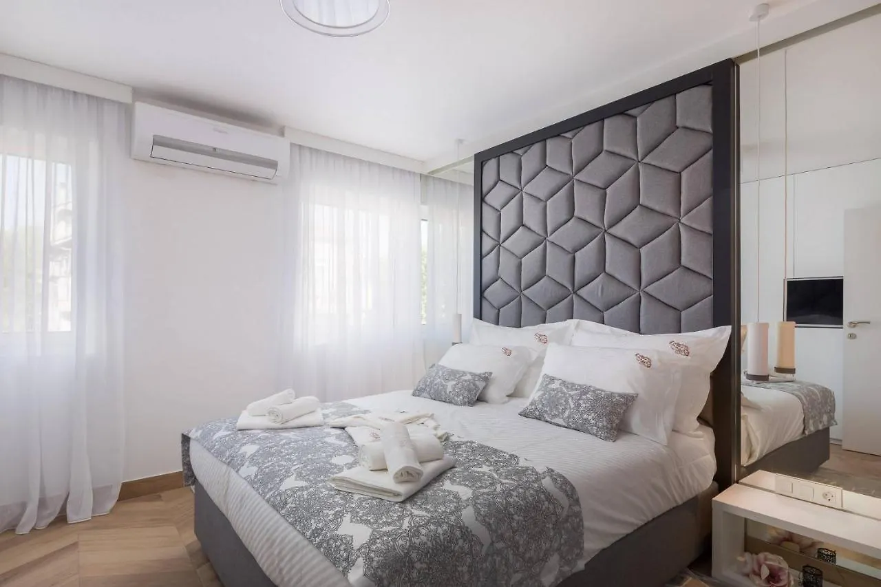 Magnificent Villa Scorpaena With Heated Swimming P Zadar