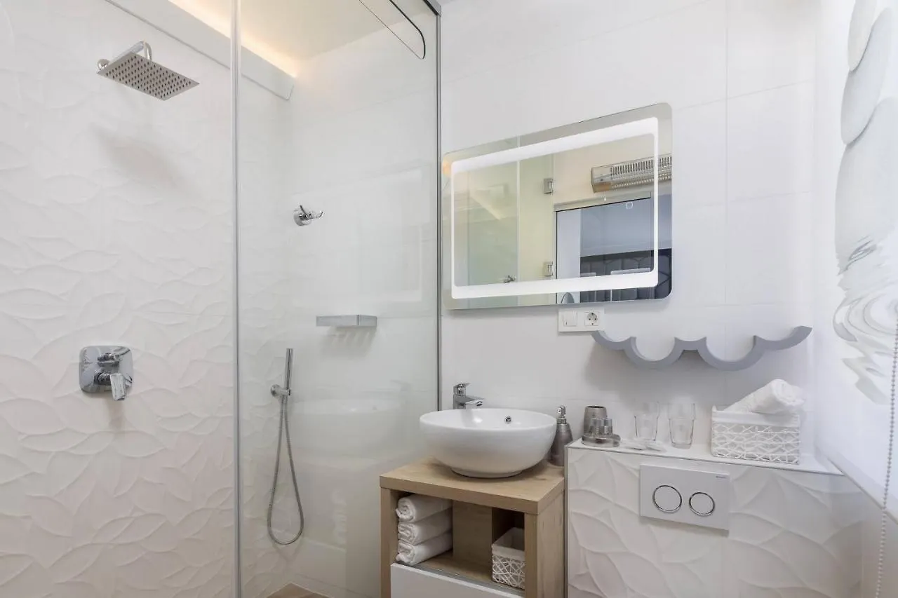Magnificent Villa Scorpaena With Heated Swimming P Zadar