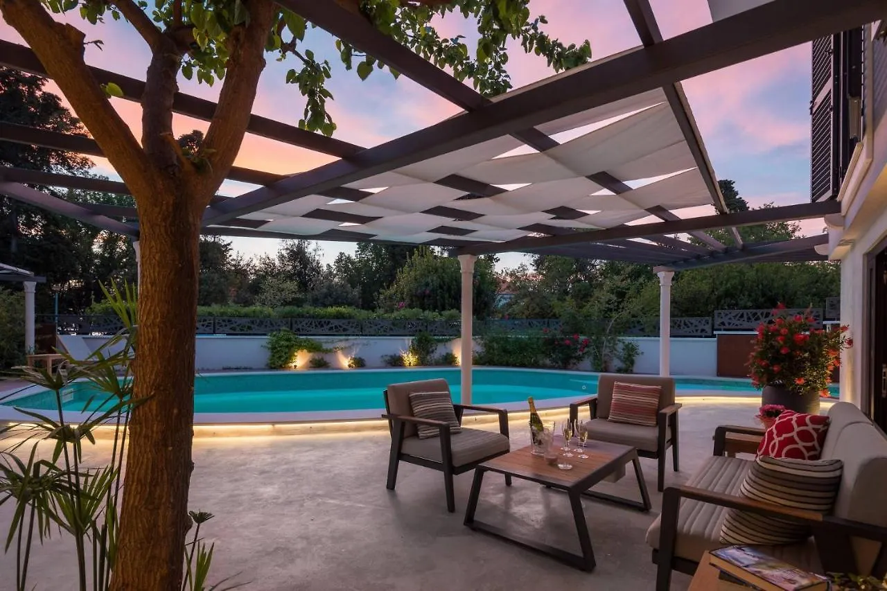 Magnificent Villa Scorpaena With Heated Swimming P Zadar 0*,